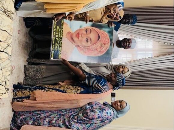Earlier today, Wife of the Distinguish Senator Sani Musa 313, Hajiya Sa’adatu Sani, and founder future pathways foundation have been honoured with an Award of Excellence from the delegation of APC Women , Suleja Chapter.